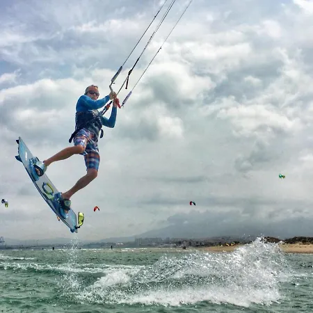 High Flyers Kite House Pensión